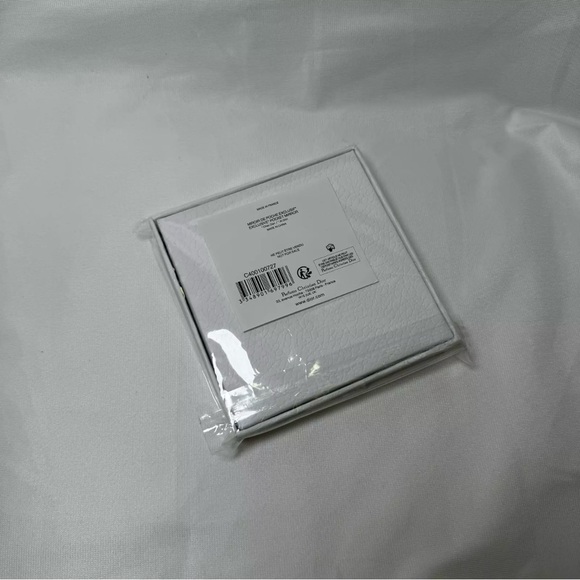 DIOR Round Compact Mirror - Picture 4 of 4